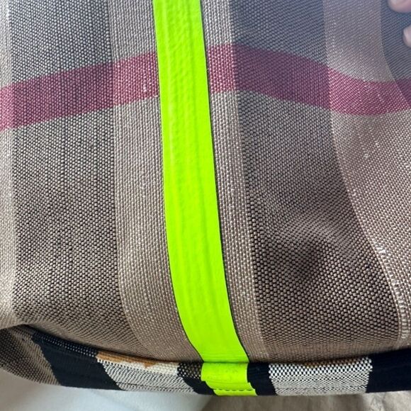 RARE Burberry Giant Neon Reversible Tote - Picture 10 of 16